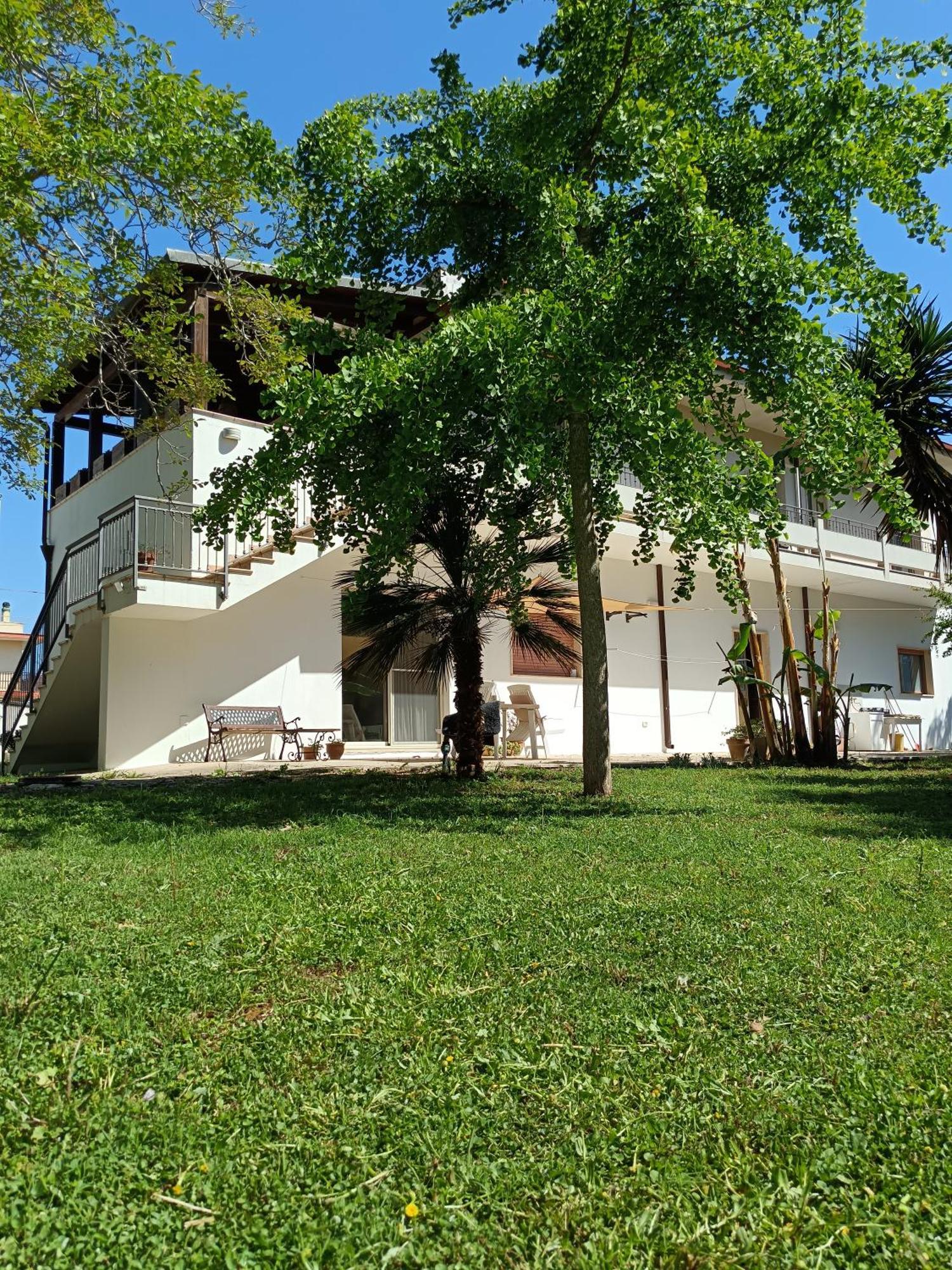 La Casa Del Noce Villa รุฟฟาโน ภายนอก รูปภาพ